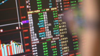 中汽协：11月新能源汽车表现强劲 产销同比保持